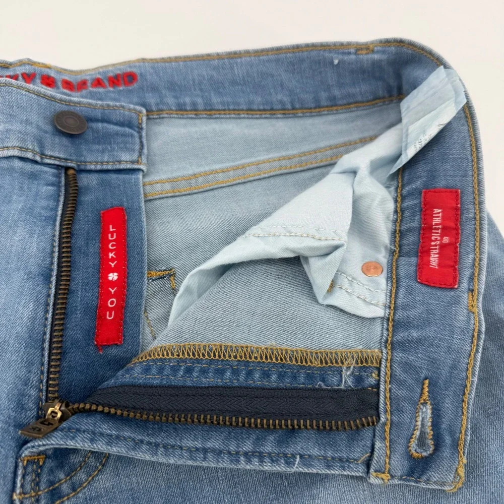 Lucky Brand Jeans Men 32x30 Light Blue 410 Athletic Straight Stretch Denim Pants